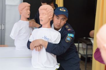Спасатели Алматы проходят курсы первой неотложной помощи