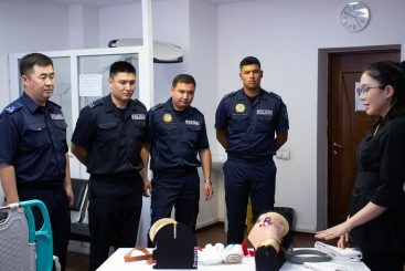 1300 сотрудников полиции и ДЧС Алматы прошли курсы по оказанию первой помощи в Симуляционном центре КазНМУ