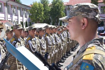 122 выпускника военной кафедры КазНМУ приняли торжественную присягу