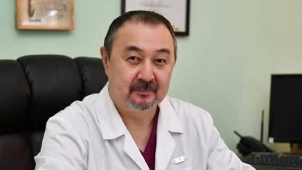 Нейрохирург Ермек Дюсембеков — человек, который смотрит в мозг, чтобы спасти душу