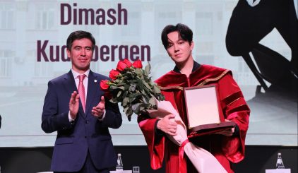 Димаш Кудайберген удостоен звания почетного профессора медуниверситета
