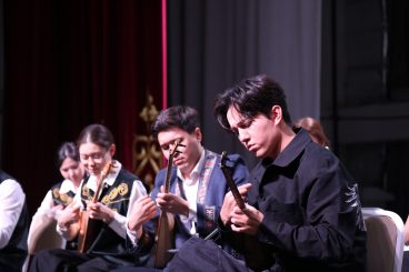 Димаш Кудайберген стал почетным профессором медицинского вуза