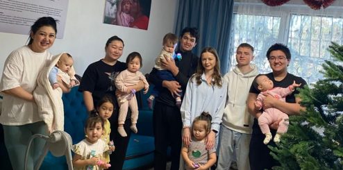 Alliance of Volunteers KazNMU поддержали семьи центра «Дом мамы»