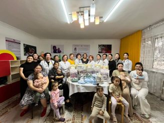 Теплые руки помощи