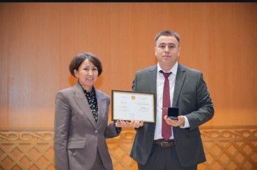 Преподаватели КазНМУ удостоены республиканских наград в области науки и образования