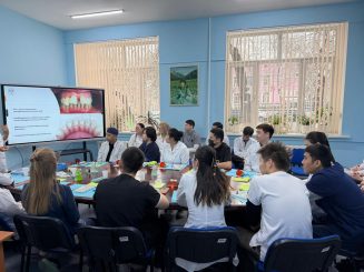 В КазНМУ будущие стоматологи осваивают современные методы шинирования зубов