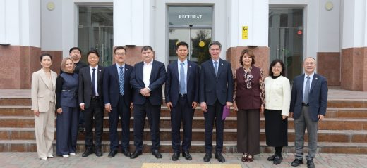 КазНМУ и Первая больница Ланьчжоуского университета определили направления сотрудничества